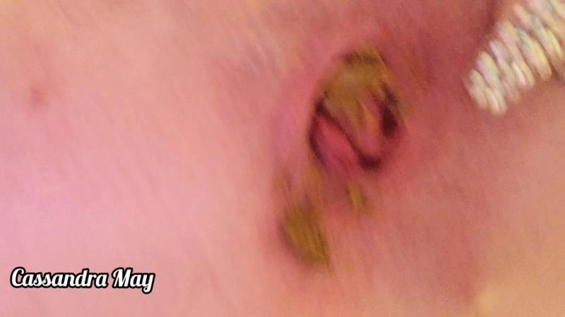 CassandraMay Bathtub Shit and Piss 14 ( Dirty Rosebud) [4k] (Scatshop/2021)