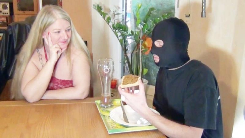 RosellaExtrem Rosellas chocolate cream bread spread for slave [HD] (2025)