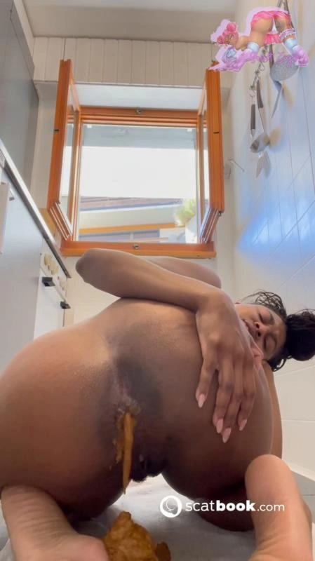 I hadnt shitted in 2 days got it all over my foot P1 [SD] (2025)