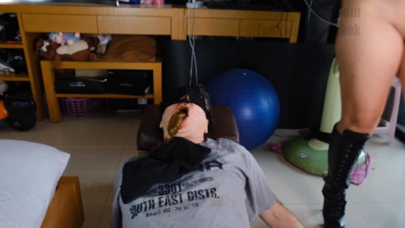 TOILET MISTRESS WAEL - Panic!!! Shit Feeding and Surprise Ball Busting [FullHD] (2025)