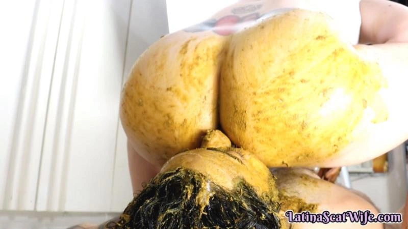 LATINA SCAT WIFE - Having Fun With The Bathroom Slave [FullHD] (2025)
