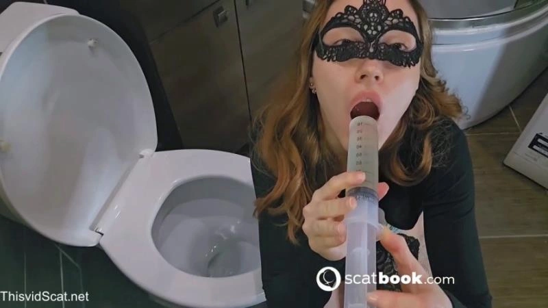 Masked Girl Miss Juicy Gulps Down Her Own Pee in a Long Piss Drinking Session. P1 [HD] (2026)
