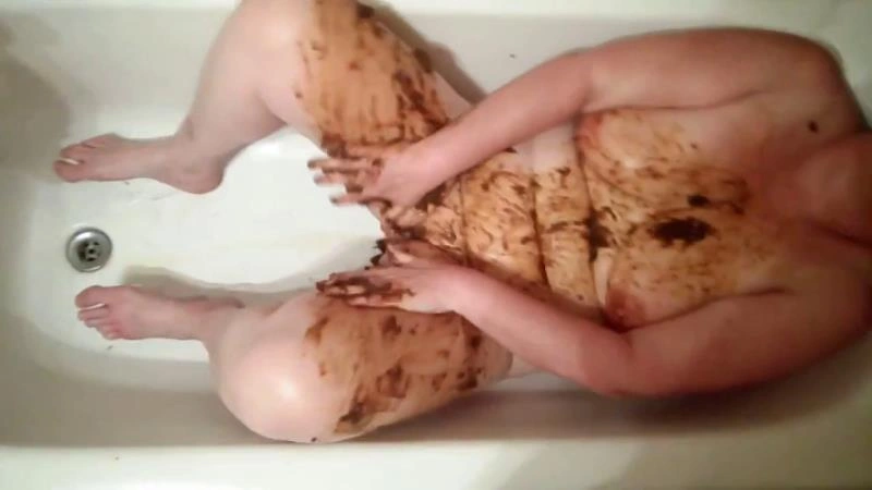 Playing in the bathtub [HD] (2026)
