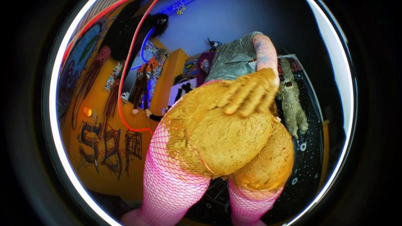 Dark M wants to play! [UltraHD/4K] (2026)