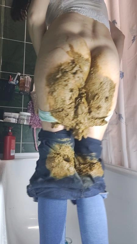 poop in skinny jeans and panties [SD] (2026)