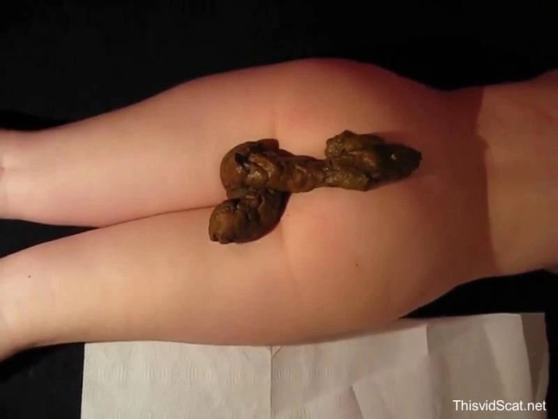 Natalia Mendes pooping on girl. P1 [HD] (2026)