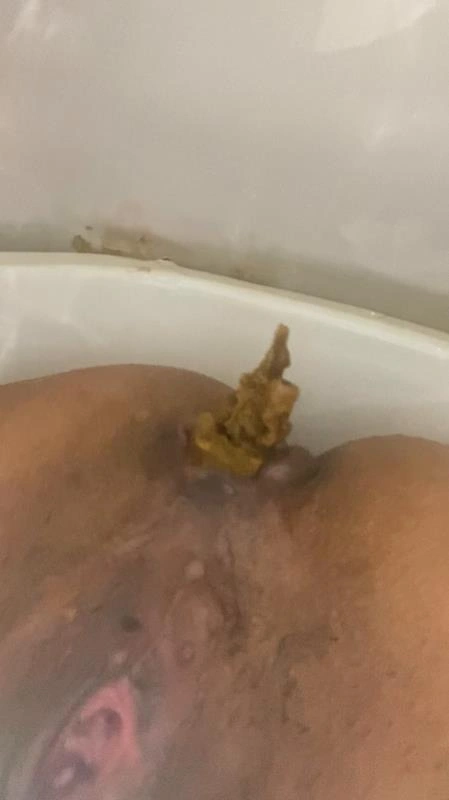 ANOOK84 IN PAJAMAS AND SHITTING IN CLOSEUP [SD] (2026)