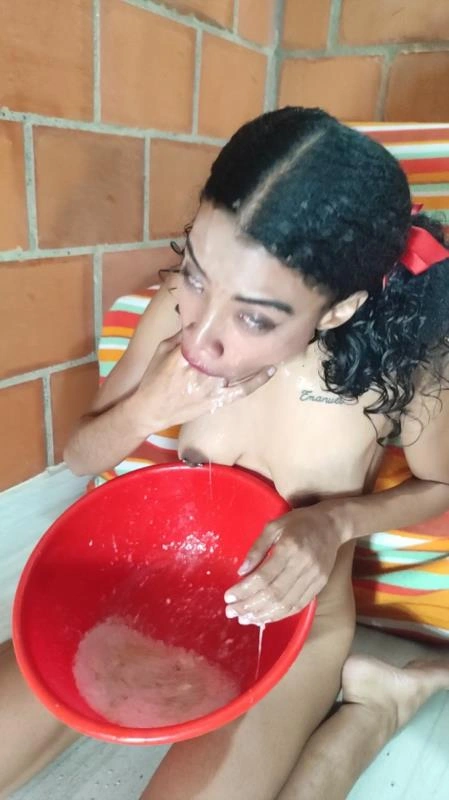 KattyAndEric Eating a big burger and then vomiting it without liquid just dry vomit [SD] (2026)