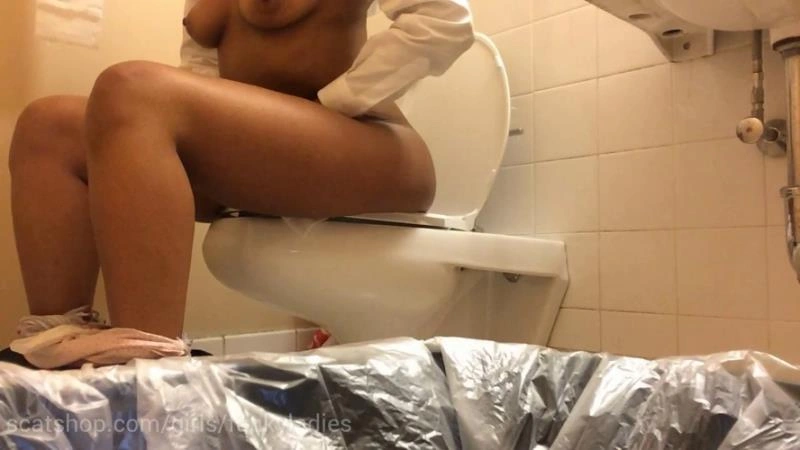 funkyladies Sparkle’s public Peeing and Ploppage mix! P1 [FullHD] (2026)